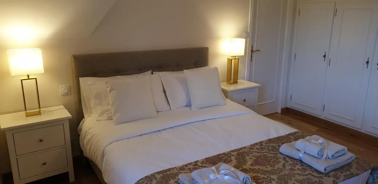 Crown Roads Bed and Breakfast Le Faouët
