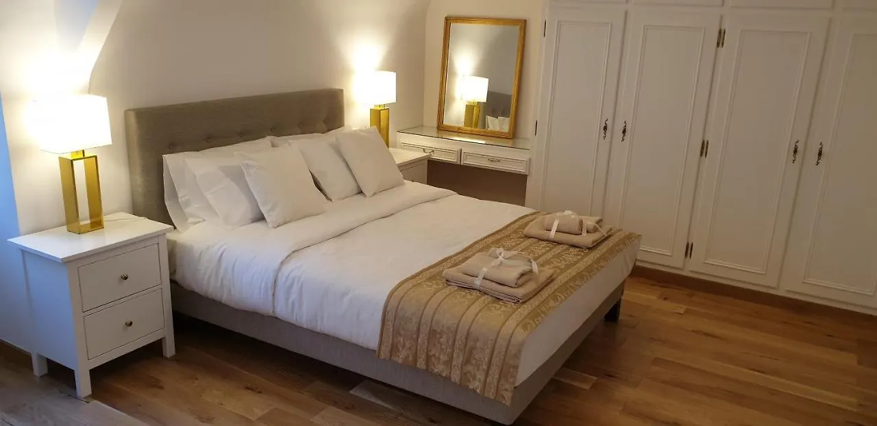 Crown Roads Bed and Breakfast Le Faouët Frankrijk