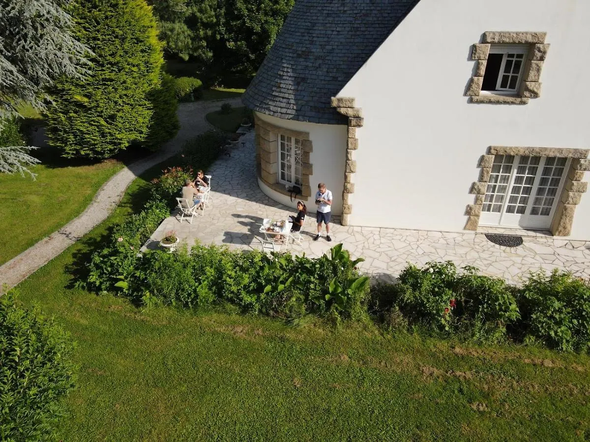 Crown Roads Bed and Breakfast Le Faouët 0*,  Frankrijk