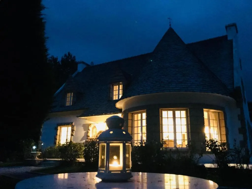 Crown Roads Bed & Breakfast Le Faouët
